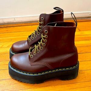 Dr.Marten’s Jadon Max size 8